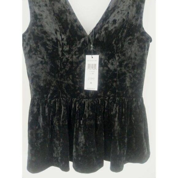 BCBGeneration Velvet Top Womens XS Black Fairy Grunge Goth Witchy Deep V - Picture 3 of 8